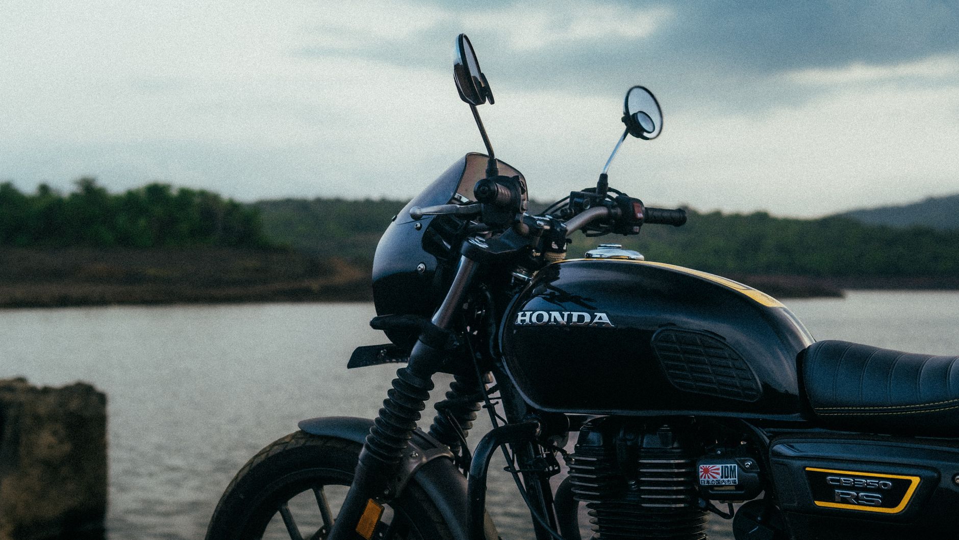 Honda CB350 vs RE Bullet: The Best Comparison Guide