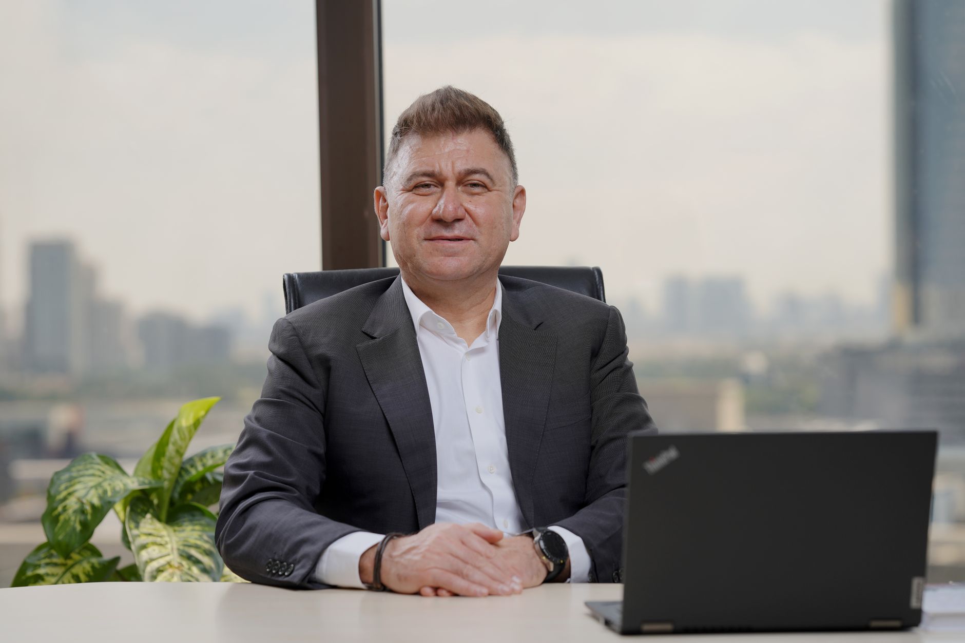 Jules di Mambro CEO: Proven Leadership for Raisin UK
